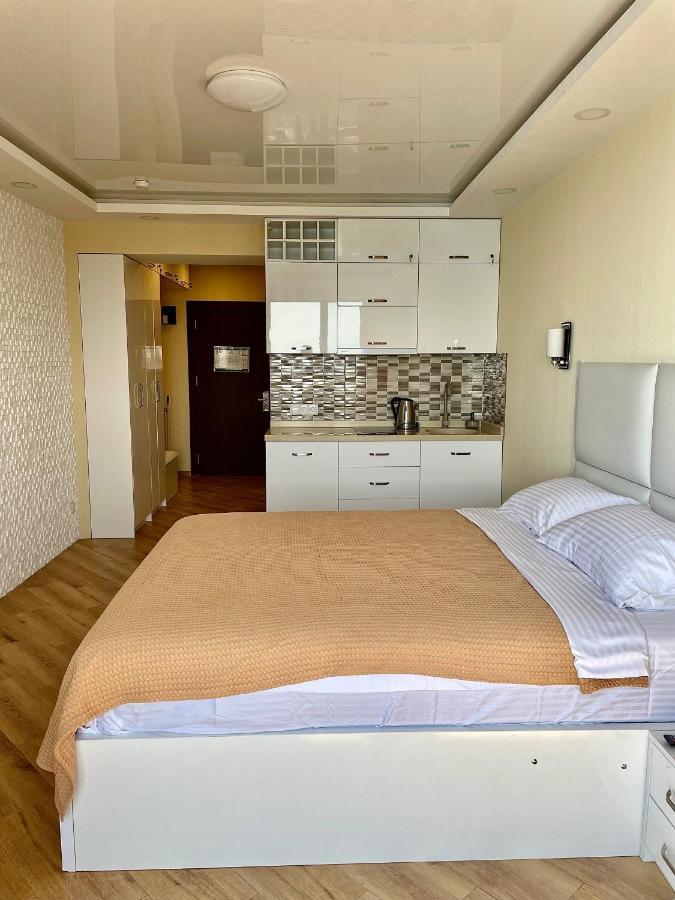 Sea View Apartments Orbi Beach Tower Batumi Bagian luar foto