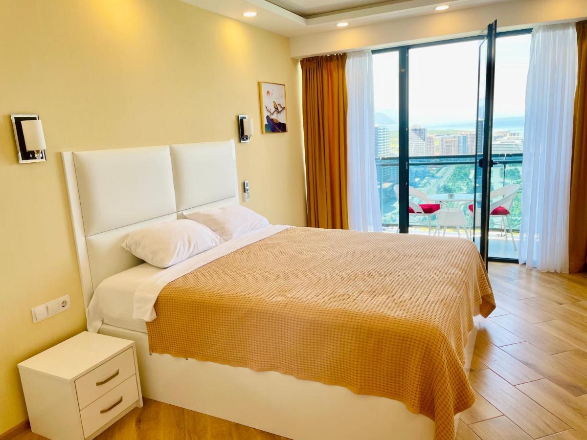 Sea View Apartments Orbi Beach Tower Batumi Bagian luar foto
