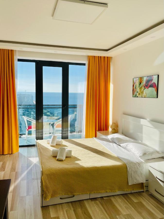Sea View Apartments Orbi Beach Tower Batumi Bagian luar foto