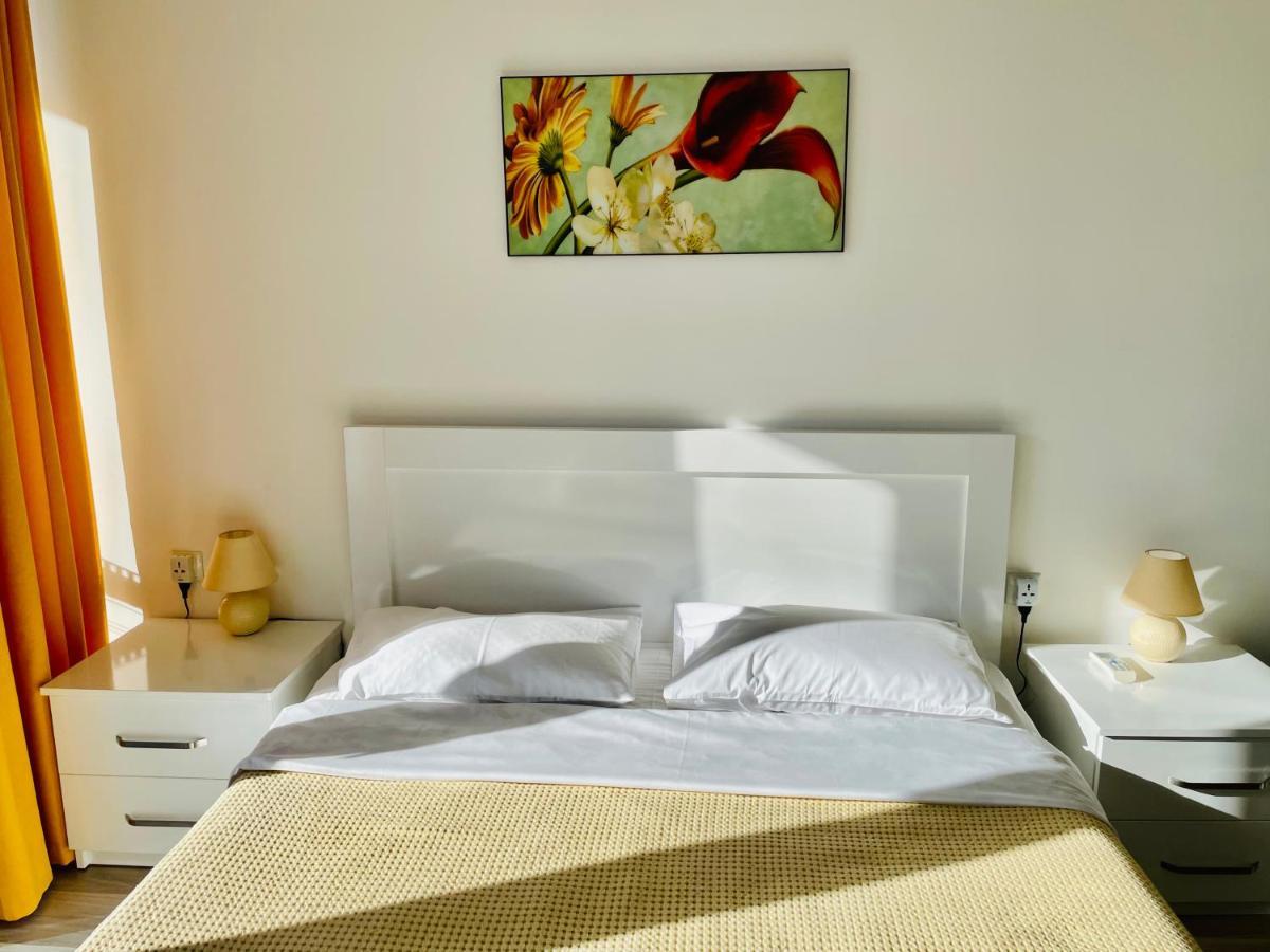 Sea View Apartments Orbi Beach Tower Batumi Bagian luar foto