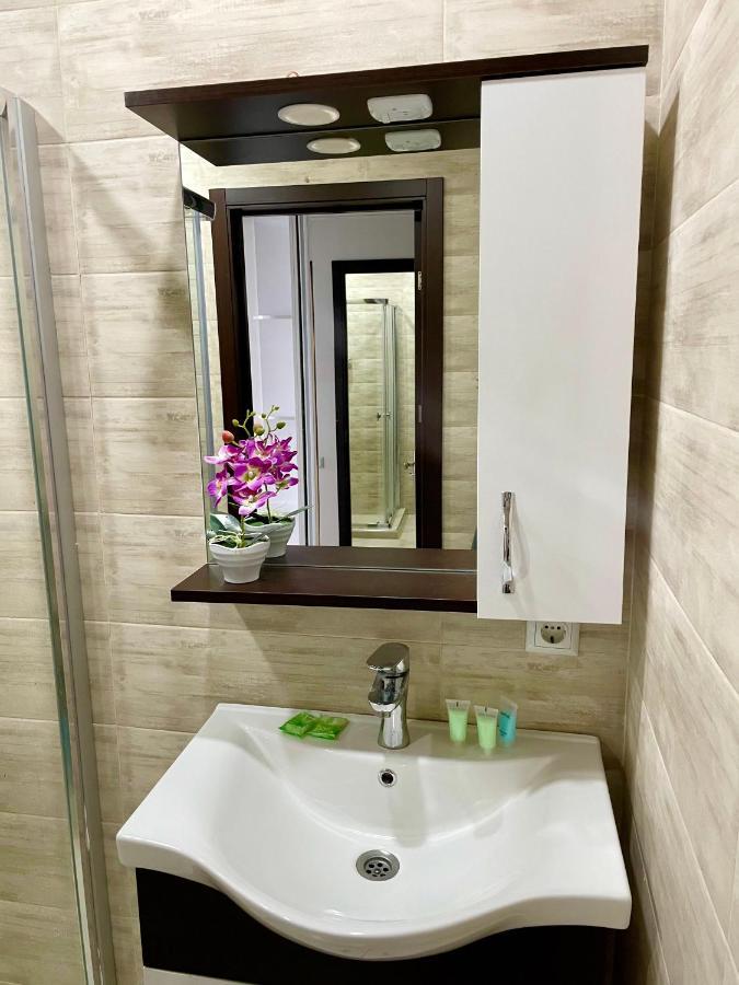 Sea View Apartments Orbi Beach Tower Batumi Bagian luar foto