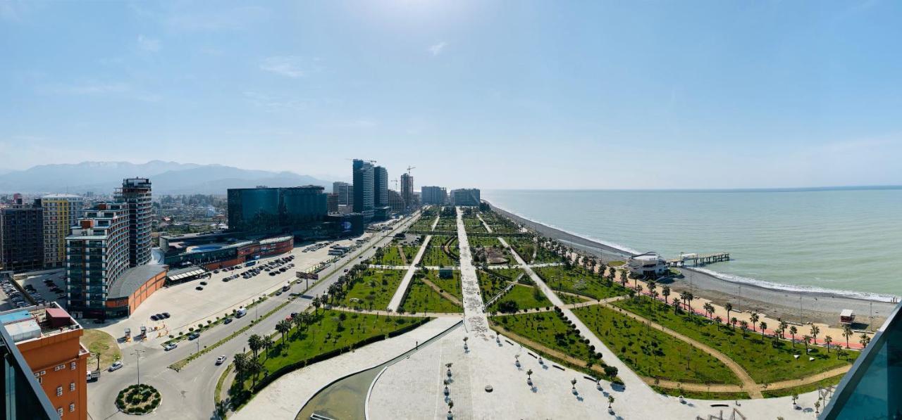 Sea View Apartments Orbi Beach Tower Batumi Bagian luar foto